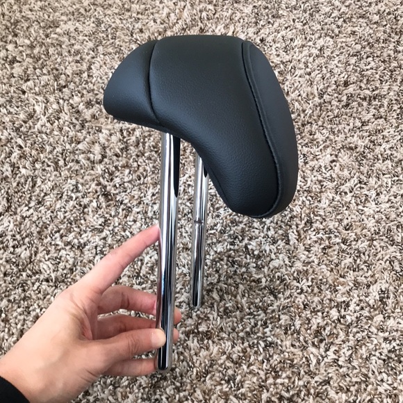 Mini Cooper Headrest - Picture 2 of 4